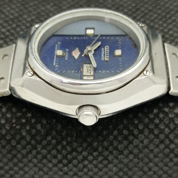 Vintage 1982 Citizen Automatic Womans Silver Watch W/daydate & Blue accents main image 6